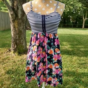 🌷 Xhilaration Skater Dress